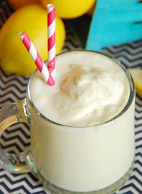 This recipe tastes just like Chick-Fil-A’s new Frosted Lemonade. And besides being amazingly delicious, it only calls for 2 ingredients—lemonade and ice cream—so you don’t need to buy anything special or go to some fancy grocery store. #blenderrecipes