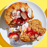 Strawberry-Orange Breakfast Cakes