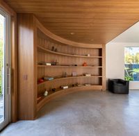 Curved plaster walls feature in bright Los Angeles home by Pentagon