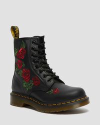 The 1460 was the first Dr. Martens boot — and this one is true to the original, but borrows style from the 14-eye 1914 Vonda, with embroidered roses cascading down the side of the boot. 8-eye boot Retains classic Docs DNA, like grooved edges on its air-cushioned sole, yellow welt stitching and a scripted heel-loop Built on top of the iconic AirWair™ Bouncing Soles Goodyear-welted product Made with Softy T, a lightweight, full-grain leather treated to have a naturally soft and supple feel