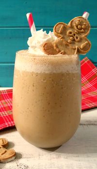 Gingerbread Smoothie - A creamy, smooth, healthy, vegan, gluten-free smoothie made with coconut milk, bananas and spices combined together to taste just like gingerbread cookies.