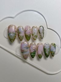 Reusable Monet inspired handpainting nail set. It is reusable for more than 10x. 🤍Size is customizable  🤍Choose your own nail shape that fits your personality 🤍Coated with High quality products  🤍Unique designs   product inclusion: 🤍10 pcs nails  🤍nail adhesive tabs 🤍nail stick 🤍alcohol pads