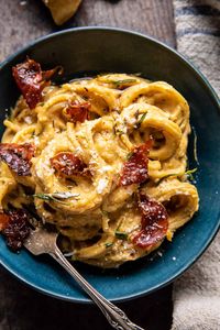 Creamy Roasted Garlic Butternut Squash Pasta | halfbakedhavrest.com