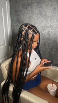 Check out 100 more box braids protective hairstyles for black women featuring jumbo box braids, knotless box braids & more.