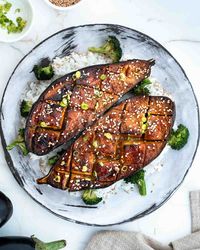 Miso-glazed Aubergine or Nasu Dengaku is a simple and delicious dish that the whole family will love, even meat lovers!