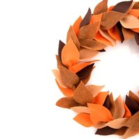 DIY Fall Felt Wreath - An easy step by step tutorial