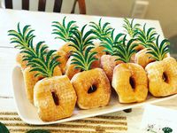 Dessert table ideas & dessert toppers for your next tropical tiki chic party. Pineapple crown, pineapple food pick, donut pineapple, pineapple cupcake topper, tropical theme, summer party by FunOnPaper on Etsy