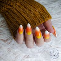 Simple and sweet, to the point. Just like (half?) of everyone's favorite fall festive treat! Candy Corn inspired 👻🎃 Custom made to order reusable press on nails. You will receive 16 nails total. The extra 6 nails will be one complimentary color/design.  Design, color, gems, etc, may alter from initial stock photo depending on supplies. Some colors are custom mixed, but will be as close to shown as possible. Please take into consideration light differences from in person to on screen.