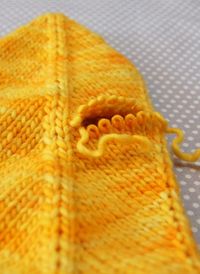 life-changing way to knit a thumb hole in mittens