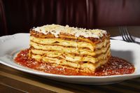 Celebrity chef Michael Symon shares his mom's lasagna recipe, and why it's a perfect addition to a Thanksgiving menu.