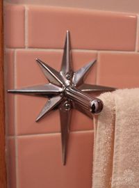 vintage-starburst-towel-bar