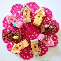 Cute mini bird houses made from sugar wafers