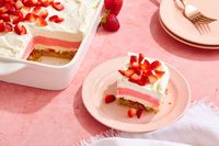 Strawberry Delight Is the Retro Dessert You Should Make This Summer