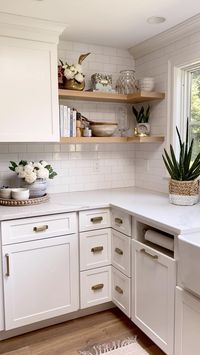 These corner drawers are one of my favorite things we decided on during our kitchen renovation! Get all the details of our reno and see the "before" & "after" in this post!