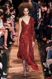 Michael Kors Collection Fall 2019 Ready-to-Wear collection, runway looks, beauty, models, and reviews.