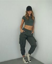 Fitness fashion outfits by Alo Yoga (IG: @alo, @aloyoga) / Photo credit: @cydrrose / fitness fashion outfits, fitness fashion outfits gym, fitness fashion outfits style, fitness fashion outfits active wear, athletic outfits, athletic outfits aesthetic, athletic outfits winter, athletic outfits winter casual, athletic outfits winter sporty chic, joggers outfit women, joggers outfit women casual, joggers outfit women winter, joggers outfit women work winter, winter joggers outfit, winter joggers