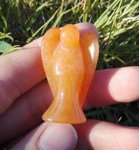 Aventurine angel, a beautiful natural gift of calm and focusSize: 1.4 inch or 3.5 cm tallPresentationSecurely packaged and presented as a gift. I am happy to include a personal note without charge, just leave a message at checkout.Orange Aventurine is a comforter and heart healer, used to clear and activate the Heart Chakra for general well-being and emotional calm. It is also a powerful protector of the Heart Chakra, providing a shield to block entry from those who would “tap-in” and use the en