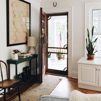 Solutions for a Small Entry or a Non-Existent Entry - The Inspired Room