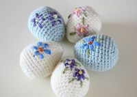 Amigurumi Easter Eggs. Free crochet pattern.