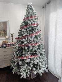 How to Put Ribbon on a Christmas Tree: The Best and Easiest Method