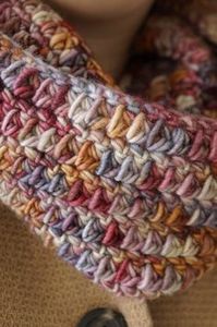 One skein cowl free crochet pattern by LittleDoolally