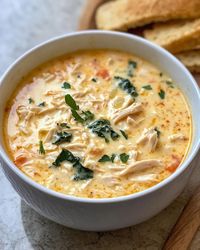 Imagine all the cozy, cheesy goodness of a white chicken lasagna transformed into a comforting bowl of soup! This Creamy White Chicken Lasagna Soup is a one-pot wonder that’s hearty, rich, and loaded with tender chicken, creamy cheese, and lasagna noodles. Perfect for chilly days or when you’re craving something warm and indulgent.