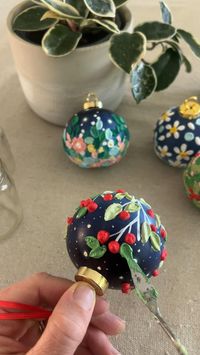 Paint your own winter berry ornament in textured acrylic. My ornaments have sold out for the year, but now I’m teaching you my whole process. A perfectly unique ornament to gift or hang on your own tree. Can’t wait to see what you make!