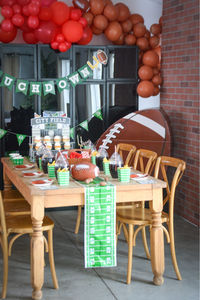 Touchdowns and tasty treats! 🏈🎉 From festive decor to game day fun, we've got everything you need for the ultimate football celebration! ✨

📸: @karaspartyideas
#football #footballparty #footballwatchingparty #footballpartyideas #superbowl #superbowlparty #superbowlgame