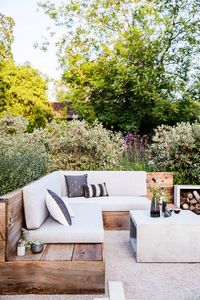 7 Eye-Catching Outdoor Spaces