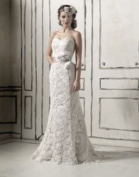 Elegant lace wedding dress  #lace #wedding #bride #gown #dress #unique #beautiful