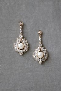 LAYLA Simulated Diamond and Pearl Earrings: Both bold and delicate at the same time and absolutely beautiful in person!