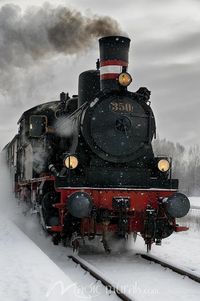 Steam Locomotive in Snow - Click to Zoom!