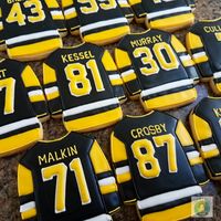 Pittsburgh Penguin jersey cookies. www.colormecookie.com