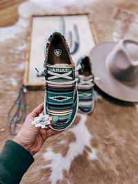 Ariat Hilo Turquoise Serape Shoes