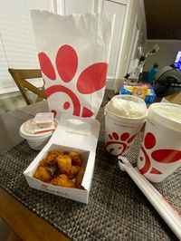 good eats dump photo dump dumpski chickfila food food inspo aesthetic