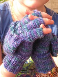 Ravelry: Family Convertible Gloves/Mittens pattern by Bernat Design Studio