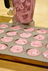 berry cream cheese fat bombs