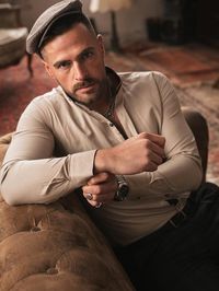 For this mens fashion shooting by by Renata Zazulak photography the german male model Timothy Charmant  is wearing a stylish oldschool menswear outfit with a shirt from Dis Cartel Collection. 
#classy.casual.menswear.outfits.men