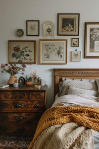 12 Light Academia Bedroom Interior Designs You Will Fall In Love With! - My Decor Inspo