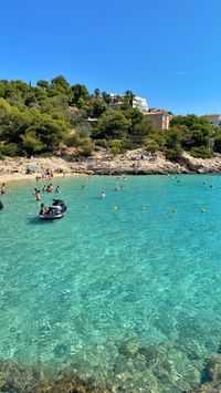 The gorgeous crystal clear waters of Illetes beach which is easily accessible from Palma de Mallorca by bus 🚌✨ #beach #palmademallorca #mallorca #mallorcatravelguide #beachlife #bestbeaches #europetraveltips #europetravelguide #travel