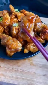 15min · 4 servings     Ingredients  • 1 Kg Chicken Thighs  • 1/2 cup AP flour  • 1/2 cup Cornstarch  • Salt  • 2 tbsp garlic powder  • 1 cup cold water  • 1/2 cup butter  • 2. tbsp honey  • 2 tbsp soy sauce