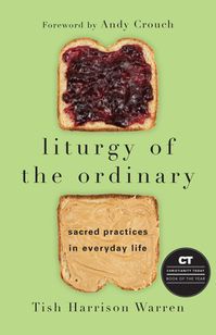 Christianity Today Book of the Year In the overlooked moments and routines of our day, we can become aware of God's presence in surprising ways. How do we embrace the sacred in the ordinary and the ordinary in the sacred? Framed around one typical day, this book explores life through the lens of liturgy--small practices and habits that form us. In each chapter, Tish Harrison Warren considers a common daily experience--making the bed, brushing her teeth, losing her keys. Drawing from the diversity of her life as a campus minister, Anglican priest, friend, wife, and mother, Warren opens up a practical theology of the everyday. Each activity is related to a spiritual practice as well as an aspect of our Sunday worship.Come and discover the holiness of your every day.