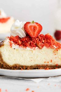 No more struggling to figure out what dessert to serve up at your next party — this strawberry crunch cheesecake is about to become your new go-to!