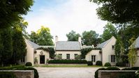 A quietly elegant Atlanta house by the classical architect Stan Dixon