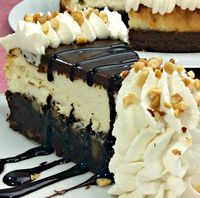 Hot Fudge Sundae Brownie Cheesecake!