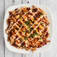 Low-FODMAP Loaded Barbecue Chicken French Fries; Gluten-free | Rachel Pauls Food