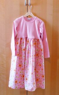 Upcycled Sweatshirt to Girls Flowery Dress