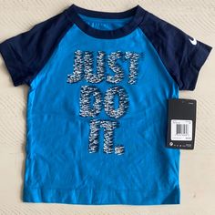 Nike Boys T-Shirt Get Your Little One A Cute And Dainty Look By Slipping Them Into This Nike Laser Blue T-Shirt! Brand New With Tags Size : 2t Color : Laser Blue This Item Will Be Securely Packaged!! Price Is Firm! But Willing To Negotiate. I Do Offer Discounts On Multiple Listings Purchased. This Is The Exact Item That You Will Receive. Check Everyday For New Inventory Nike Boys Laser Blue T-Shirt 76g133-U3h Nike Short Sleeve Pre-shrunk Tops, Blue Short Sleeve Shirt For Playtime, Blue Short Sleeve Tops For Playtime, Nike Blue Short Sleeve T-shirt, Light Blue Short Sleeve T-shirt For Playtime, Blue Nike T-shirt With Logo Print, Nike Blue T-shirt With Logo Print, Nike Summer Tops, Nike Blue Shirt With Graphic Print