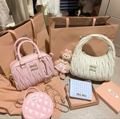 Miu Miu Bag Aesthetic, Pink Bag Aesthetic, Mode Harajuku, Miu Miu Handbags, Stylish School Bags, Miu Miu Bag, Luxury Bags Collection