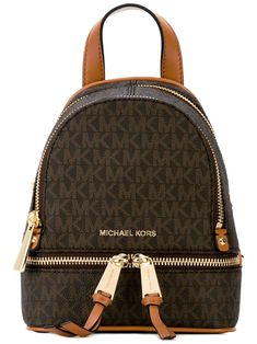 Michael Kors Mini Backpack, Outlet Michael Kors, Cute Mini Backpacks, Michael Kors Backpack, Mini Mochila, Brown Leather Backpack, Michael Kors Outlet, Women Leather Backpack, Iconic Bags